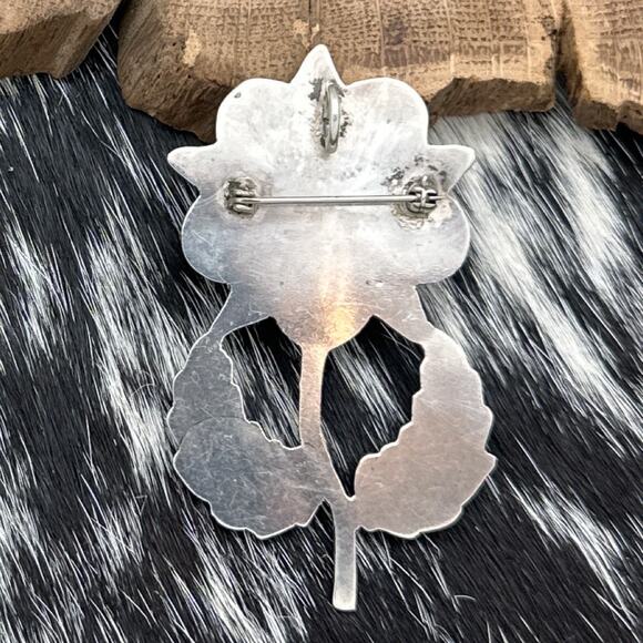 1980s Native American ZUNI Sterling Mother Of Pearl & Spiny Flower Pin Pendant - Picture 2 of 3